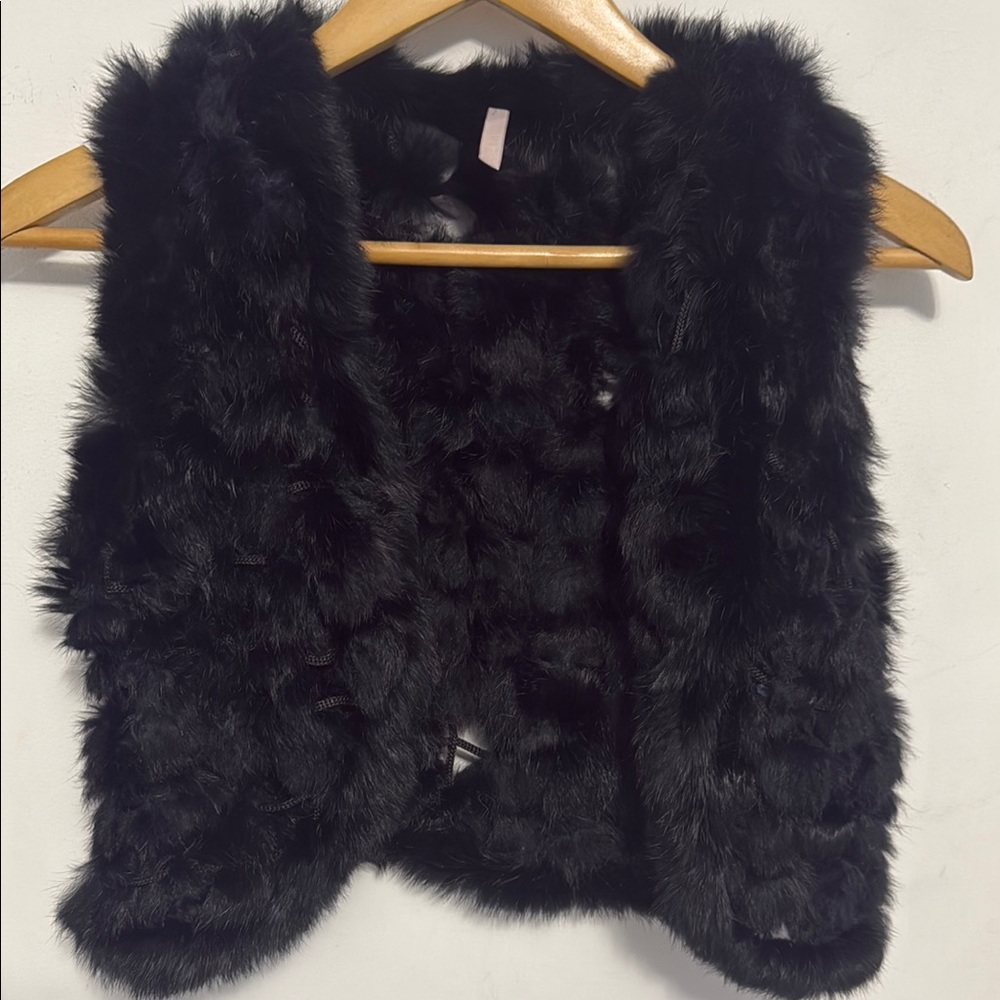 Black Rabbit Fur Cropped Vest - Picture 2 of 6